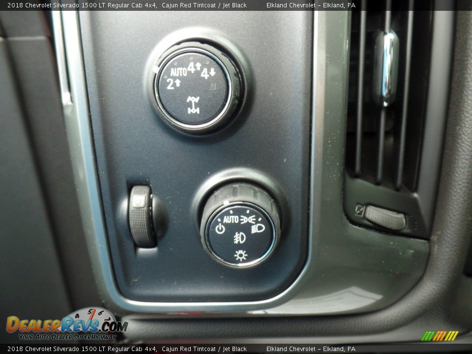 Controls of 2018 Chevrolet Silverado 1500 LT Regular Cab 4x4 Photo #23