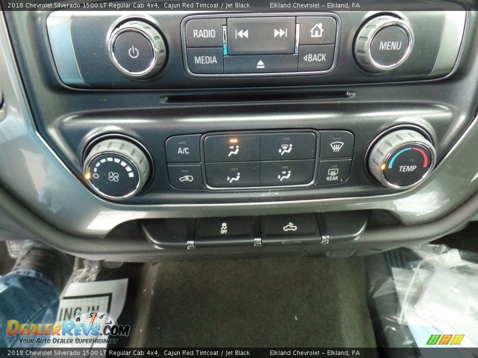 Controls of 2018 Chevrolet Silverado 1500 LT Regular Cab 4x4 Photo #31