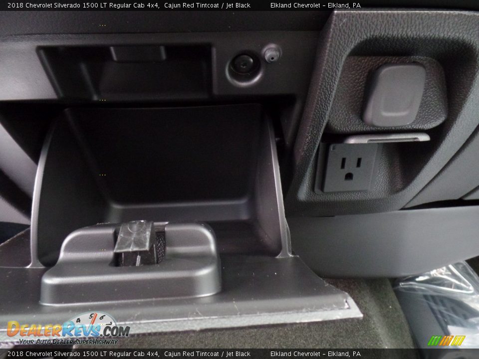 2018 Chevrolet Silverado 1500 LT Regular Cab 4x4 Cajun Red Tintcoat / Jet Black Photo #32