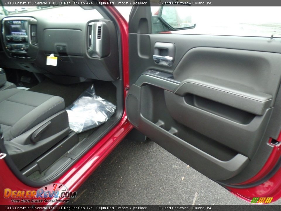 2018 Chevrolet Silverado 1500 LT Regular Cab 4x4 Cajun Red Tintcoat / Jet Black Photo #35