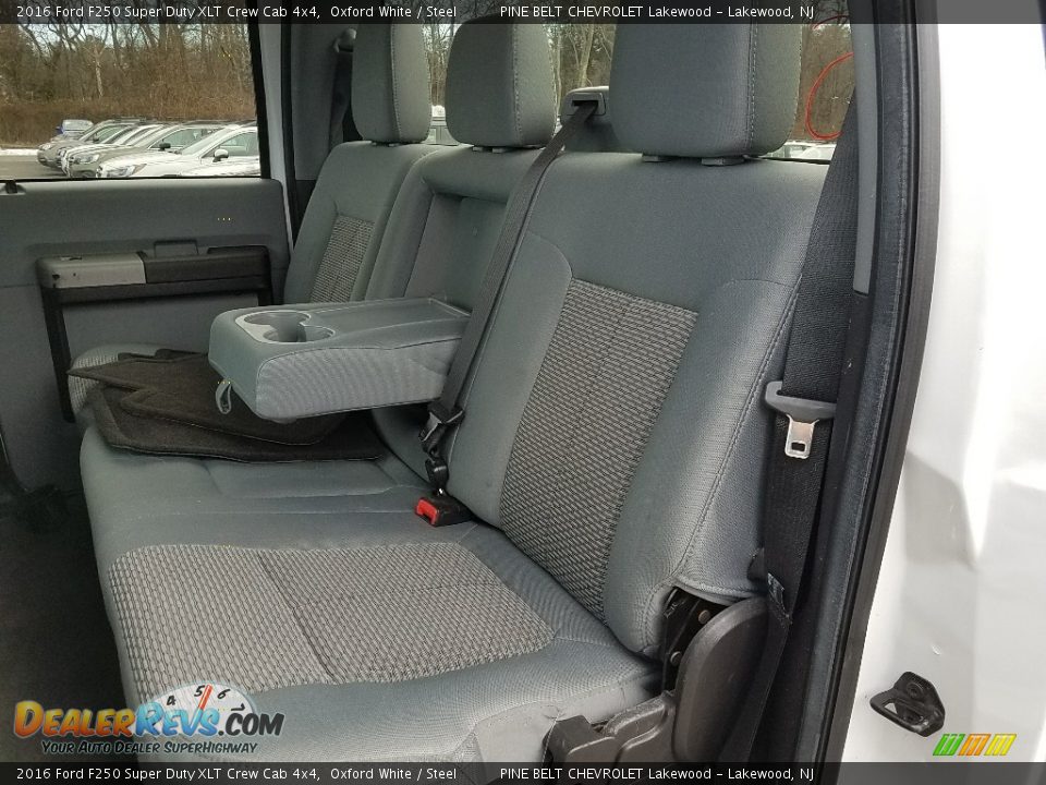 2016 Ford F250 Super Duty XLT Crew Cab 4x4 Oxford White / Steel Photo #3