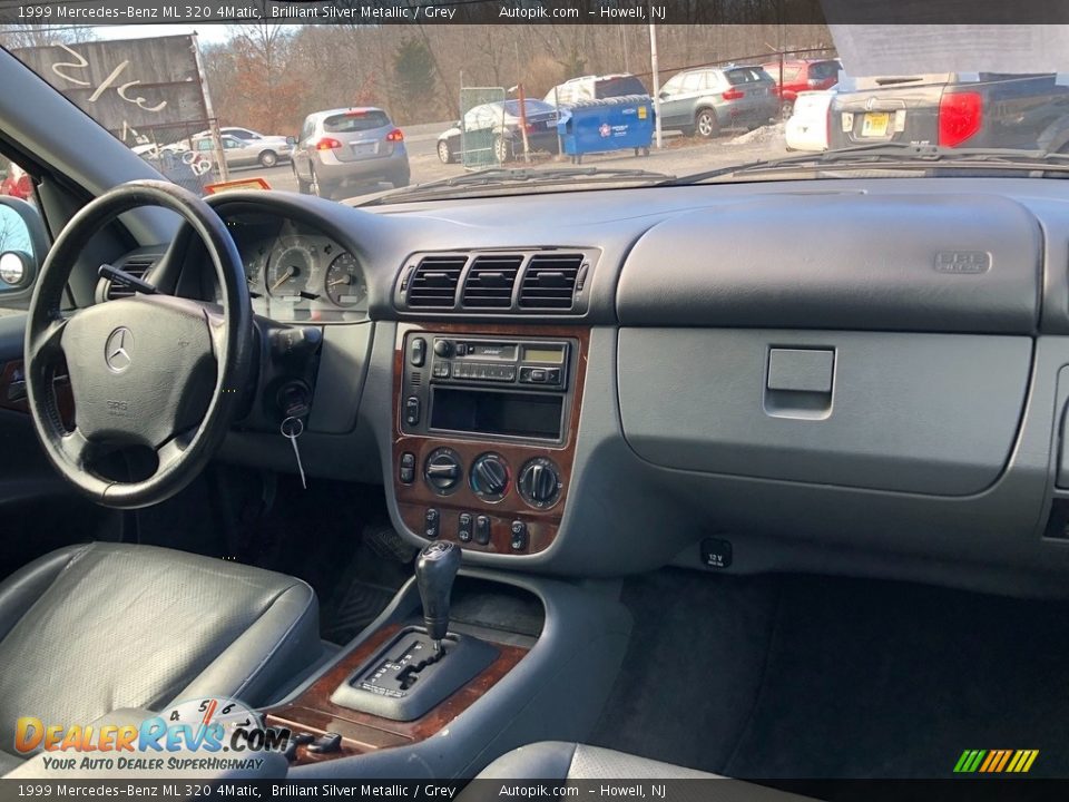 1999 Mercedes-Benz ML 320 4Matic Brilliant Silver Metallic / Grey Photo #18