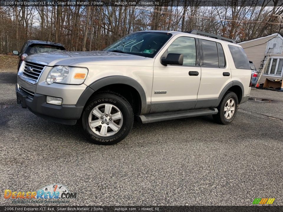 2006 Ford Explorer XLT 4x4 Silver Birch Metallic / Stone Photo #2