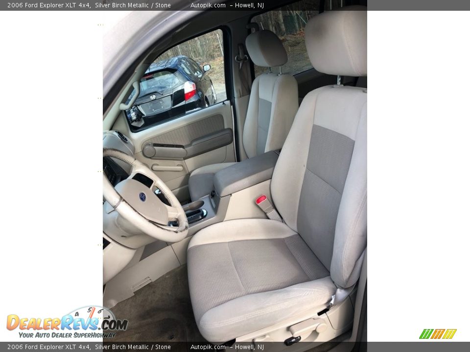 2006 Ford Explorer XLT 4x4 Silver Birch Metallic / Stone Photo #14