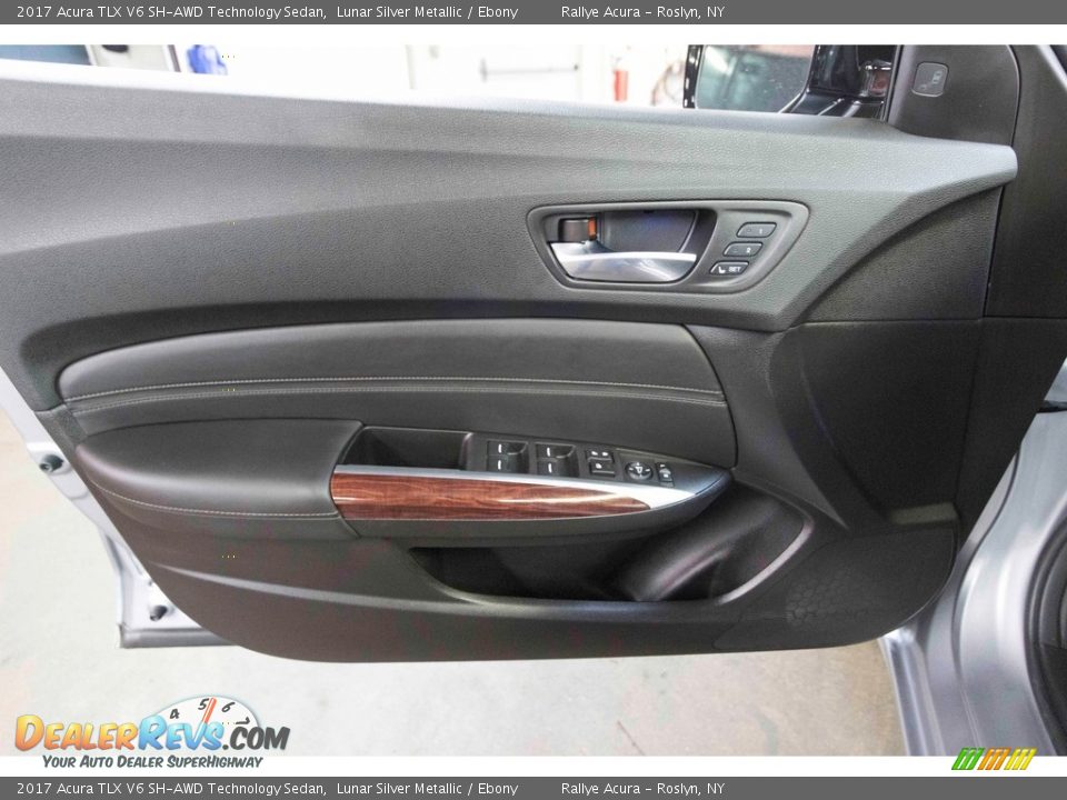 2017 Acura TLX V6 SH-AWD Technology Sedan Lunar Silver Metallic / Ebony Photo #14