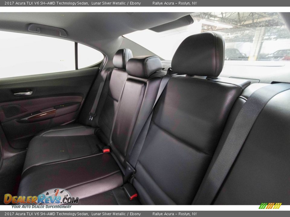 2017 Acura TLX V6 SH-AWD Technology Sedan Lunar Silver Metallic / Ebony Photo #32