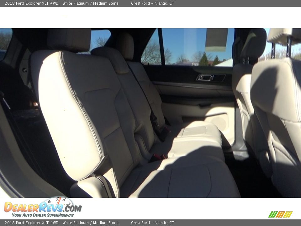 2018 Ford Explorer XLT 4WD White Platinum / Medium Stone Photo #24