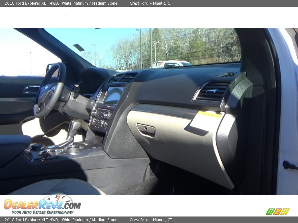 2018 Ford Explorer XLT 4WD White Platinum / Medium Stone Photo #26