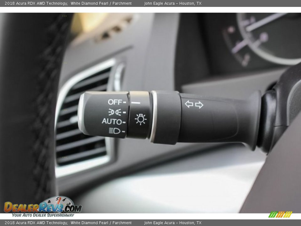 2018 Acura RDX AWD Technology White Diamond Pearl / Parchment Photo #32