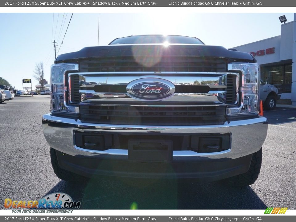 2017 Ford F250 Super Duty XLT Crew Cab 4x4 Shadow Black / Medium Earth Gray Photo #2