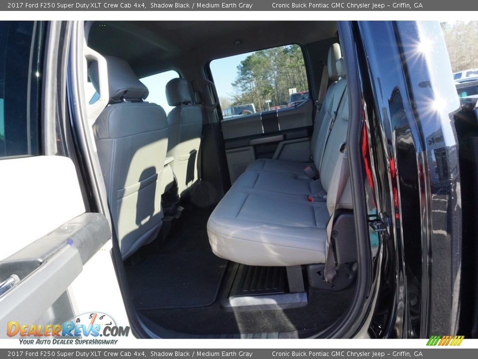 2017 Ford F250 Super Duty XLT Crew Cab 4x4 Shadow Black / Medium Earth Gray Photo #14
