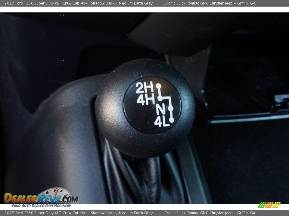 2017 Ford F250 Super Duty XLT Crew Cab 4x4 Shadow Black / Medium Earth Gray Photo #23