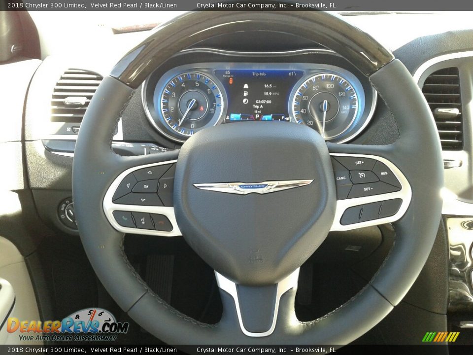 2018 Chrysler 300 Limited Velvet Red Pearl / Black/Linen Photo #14