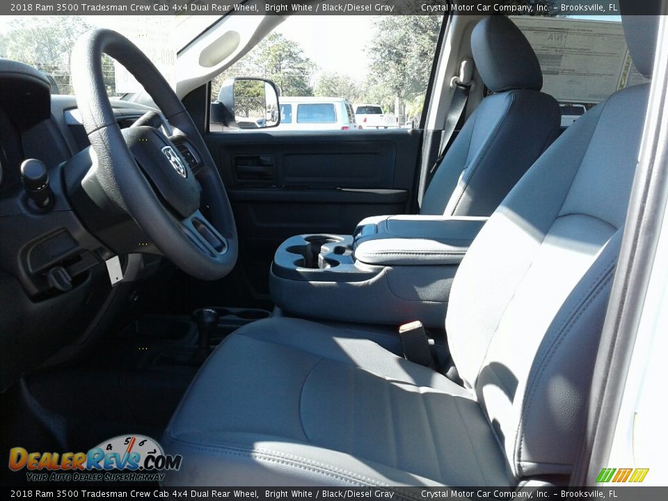 2018 Ram 3500 Tradesman Crew Cab 4x4 Dual Rear Wheel Bright White / Black/Diesel Gray Photo #10