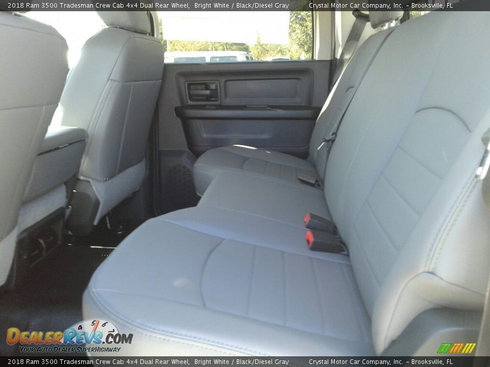 2018 Ram 3500 Tradesman Crew Cab 4x4 Dual Rear Wheel Bright White / Black/Diesel Gray Photo #11