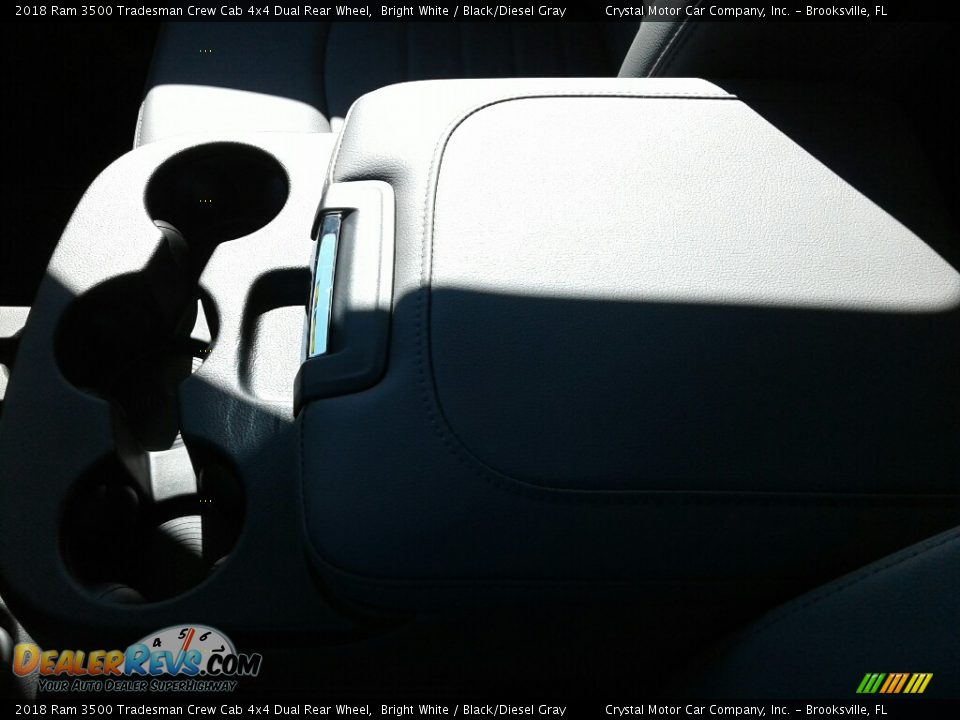 2018 Ram 3500 Tradesman Crew Cab 4x4 Dual Rear Wheel Bright White / Black/Diesel Gray Photo #19