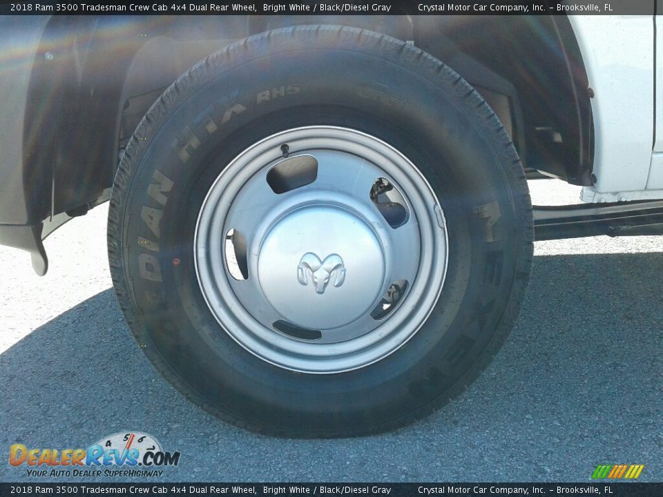 2018 Ram 3500 Tradesman Crew Cab 4x4 Dual Rear Wheel Bright White / Black/Diesel Gray Photo #21