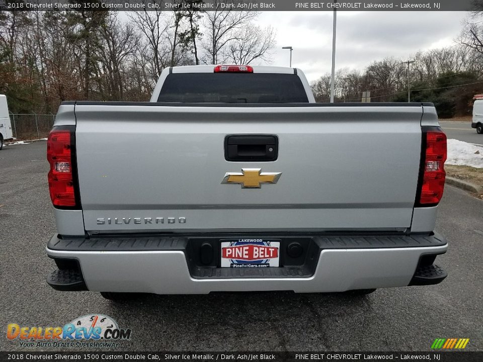 2018 Chevrolet Silverado 1500 Custom Double Cab Silver Ice Metallic / Dark Ash/Jet Black Photo #5