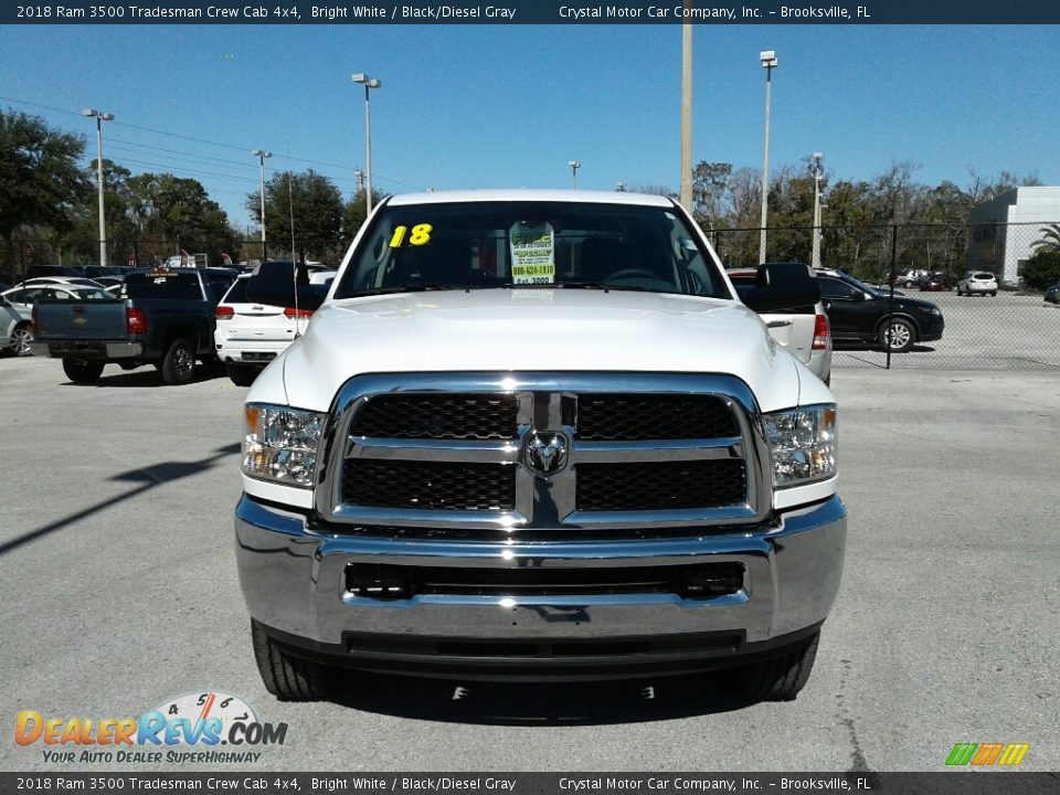 2018 Ram 3500 Tradesman Crew Cab 4x4 Bright White / Black/Diesel Gray Photo #10