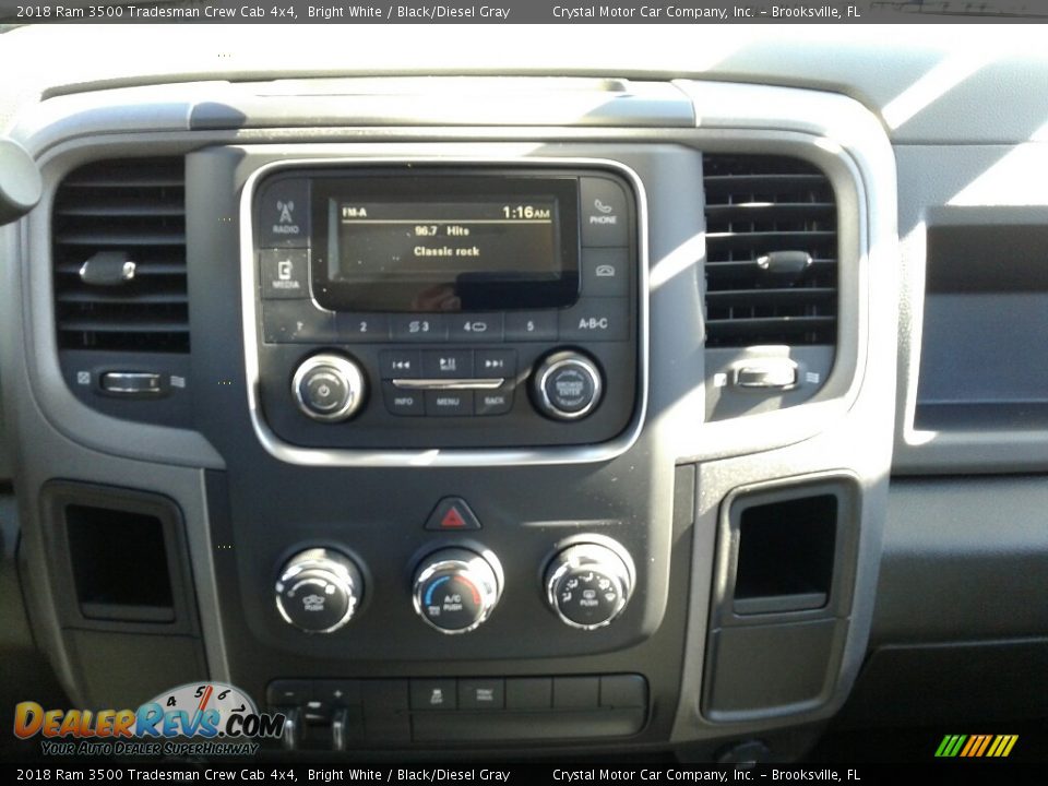 2018 Ram 3500 Tradesman Crew Cab 4x4 Bright White / Black/Diesel Gray Photo #15