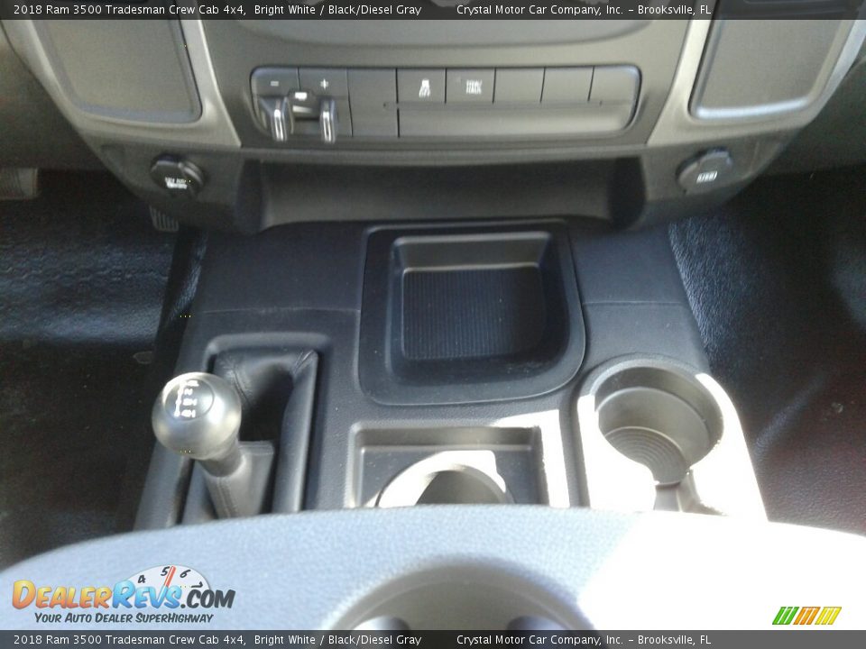2018 Ram 3500 Tradesman Crew Cab 4x4 Bright White / Black/Diesel Gray Photo #16