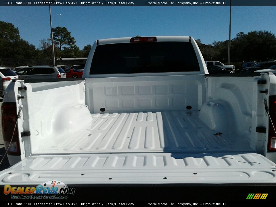 2018 Ram 3500 Tradesman Crew Cab 4x4 Bright White / Black/Diesel Gray Photo #19