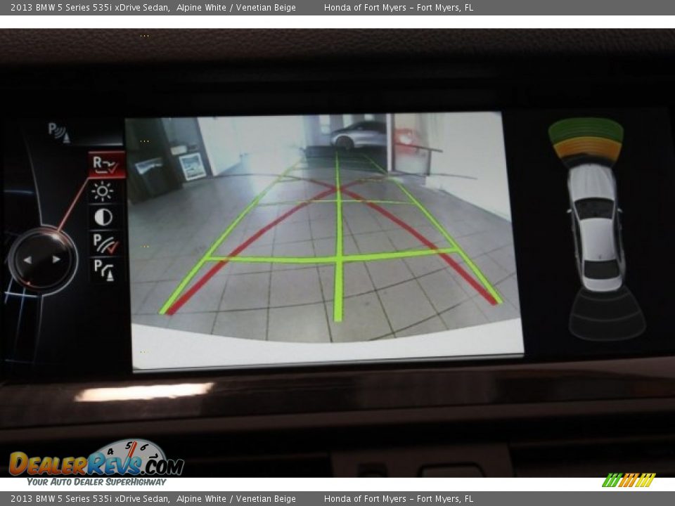 2013 BMW 5 Series 535i xDrive Sedan Alpine White / Venetian Beige Photo #26