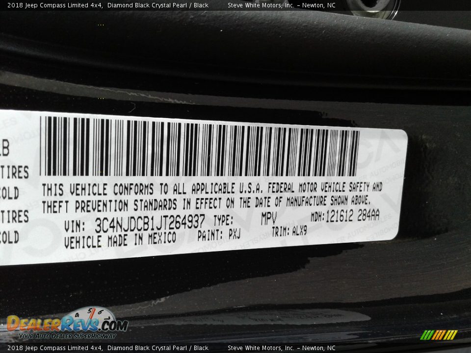 2018 Jeep Compass Limited 4x4 Diamond Black Crystal Pearl / Black Photo #30
