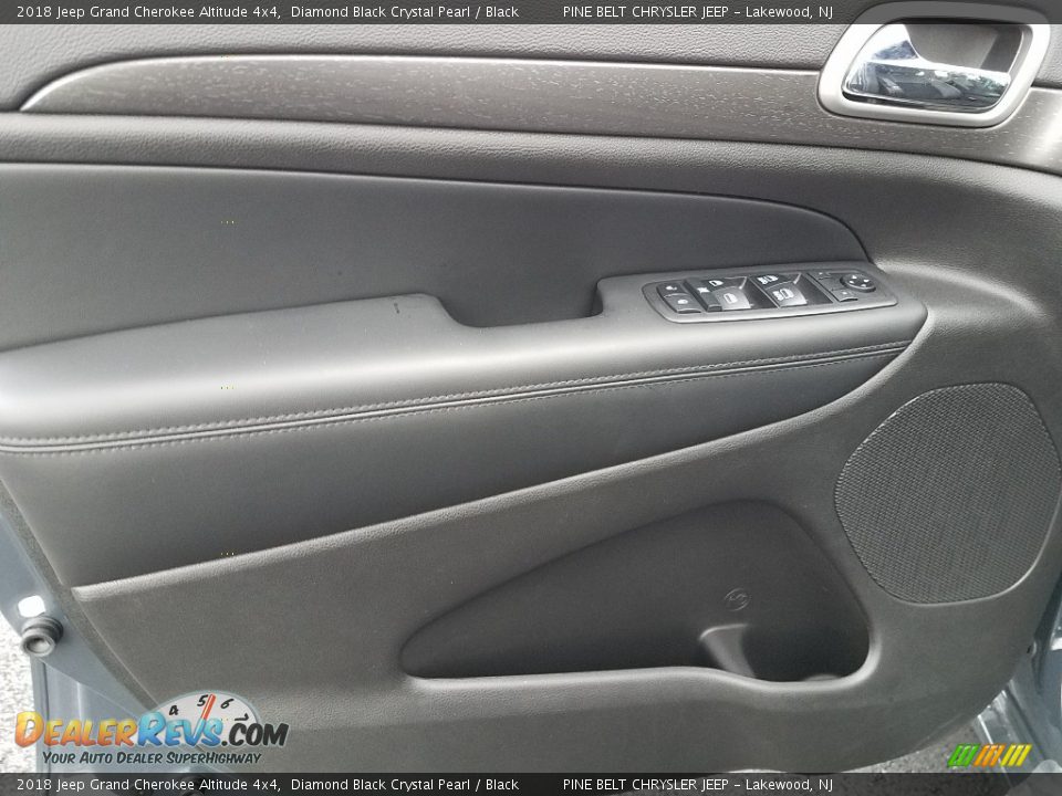 2018 Jeep Grand Cherokee Altitude 4x4 Diamond Black Crystal Pearl / Black Photo #8