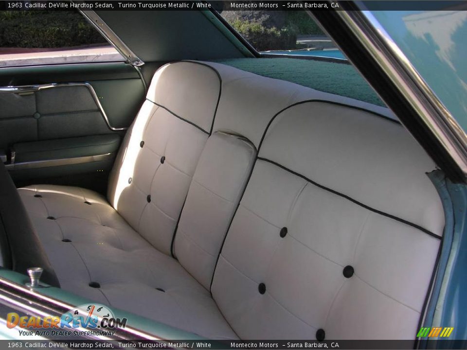 1963 Cadillac DeVille Hardtop Sedan Turino Turquoise Metallic / White Photo #19