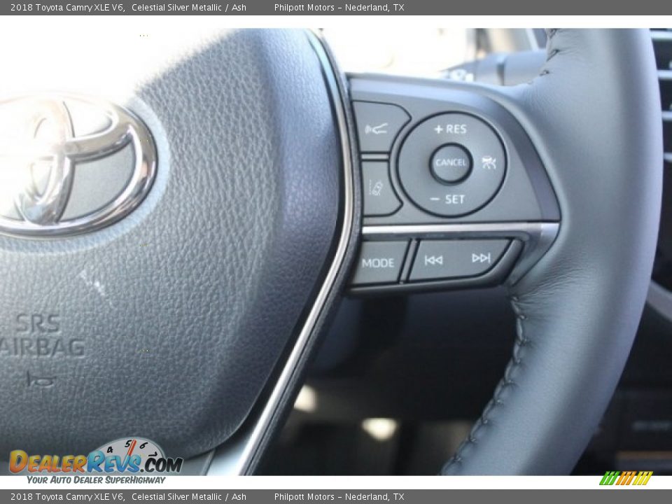 2018 Toyota Camry XLE V6 Celestial Silver Metallic / Ash Photo #19