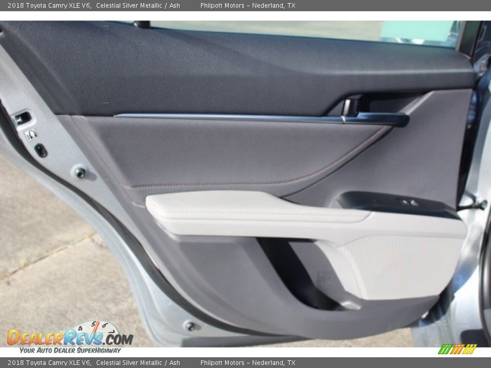 2018 Toyota Camry XLE V6 Celestial Silver Metallic / Ash Photo #21