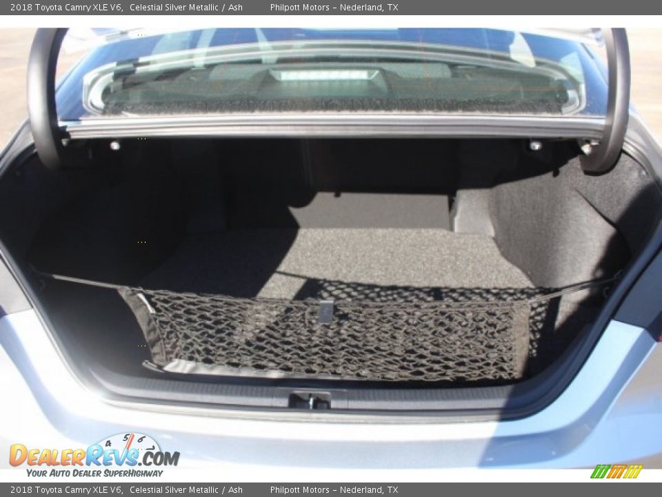 2018 Toyota Camry XLE V6 Celestial Silver Metallic / Ash Photo #25