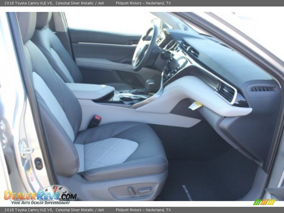 2018 Toyota Camry XLE V6 Celestial Silver Metallic / Ash Photo #30