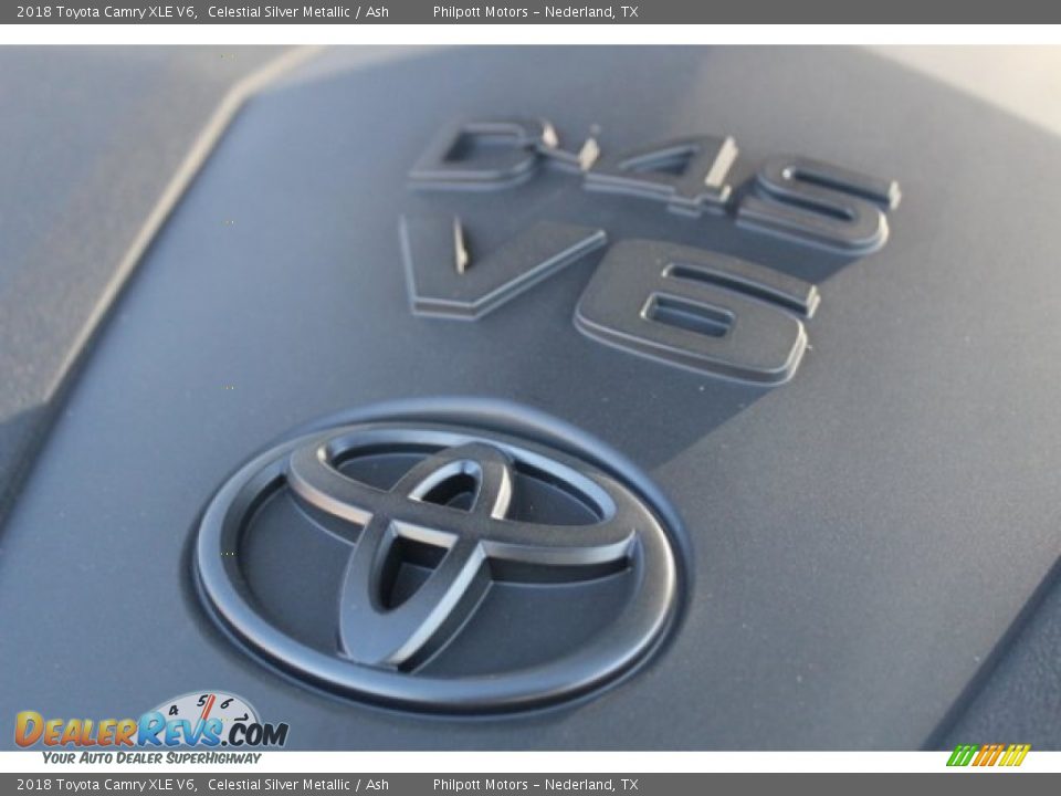 2018 Toyota Camry XLE V6 Celestial Silver Metallic / Ash Photo #32