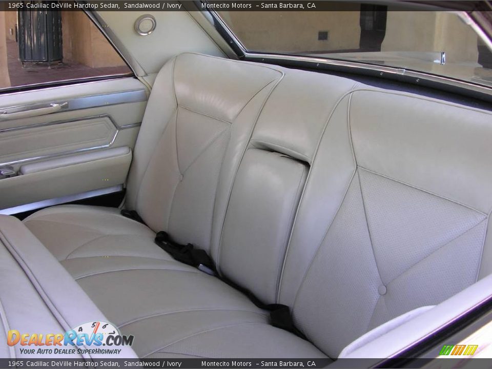 1965 Cadillac DeVille Hardtop Sedan Sandalwood / Ivory Photo #32