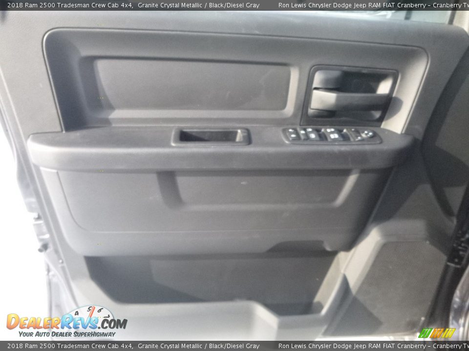 2018 Ram 2500 Tradesman Crew Cab 4x4 Granite Crystal Metallic / Black/Diesel Gray Photo #13