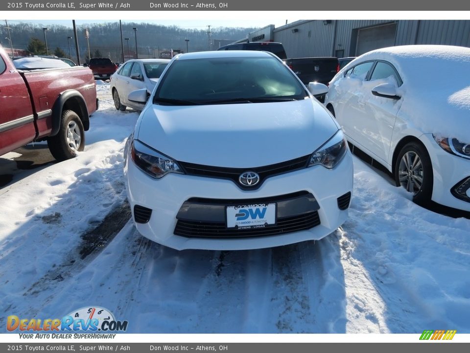2015 Toyota Corolla LE Super White / Ash Photo #2