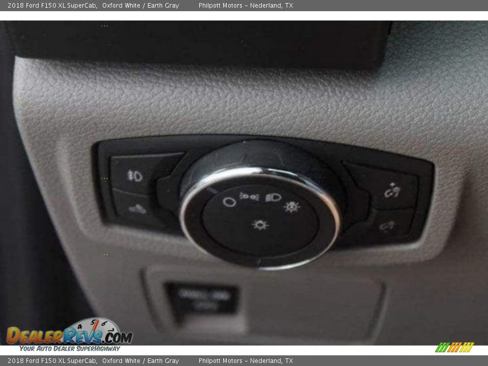 2018 Ford F150 XL SuperCab Oxford White / Earth Gray Photo #17