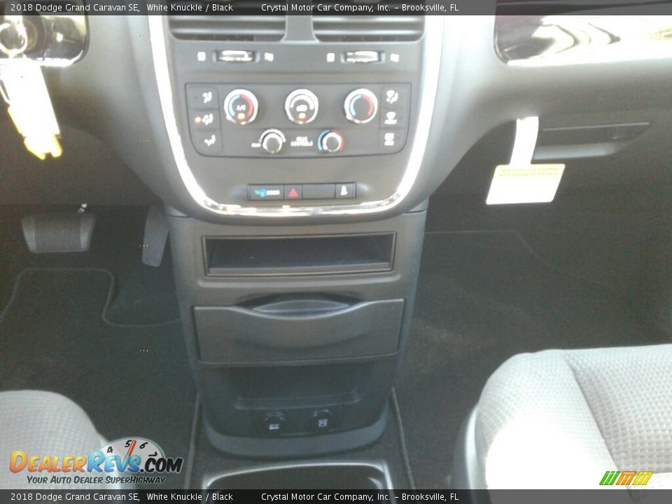 2018 Dodge Grand Caravan SE White Knuckle / Black Photo #16