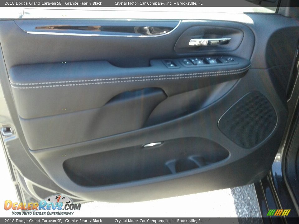 2018 Dodge Grand Caravan SE Granite Pearl / Black Photo #17
