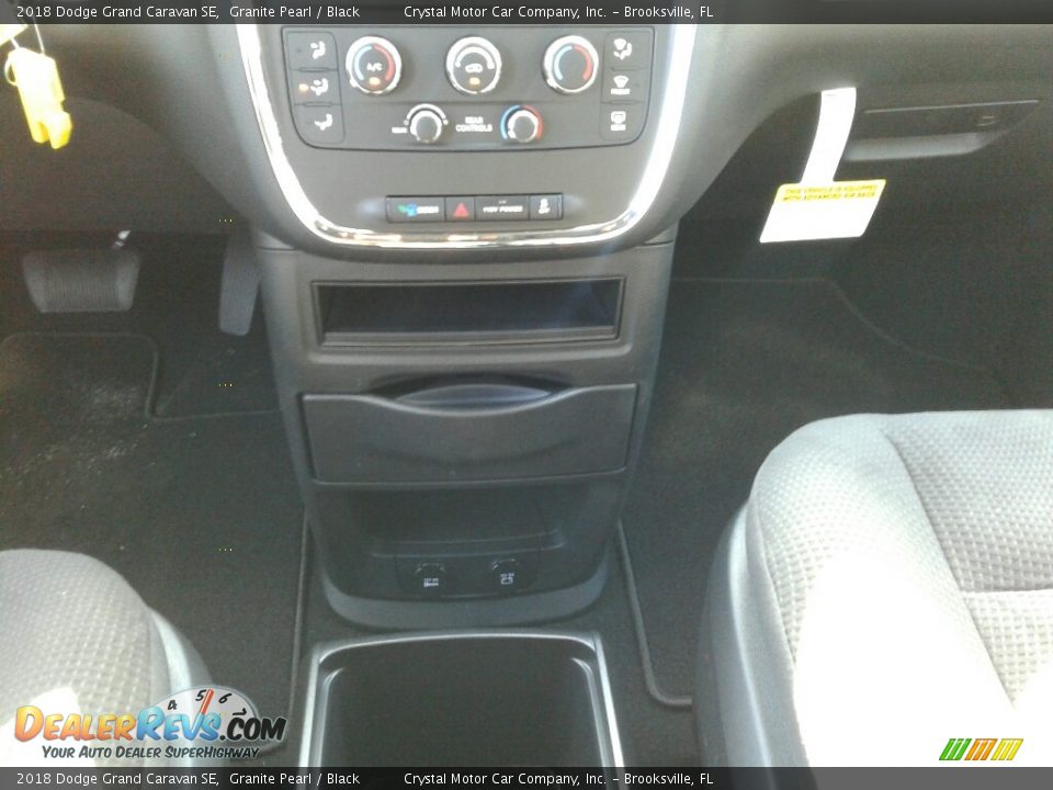 2018 Dodge Grand Caravan SE Granite Pearl / Black Photo #16
