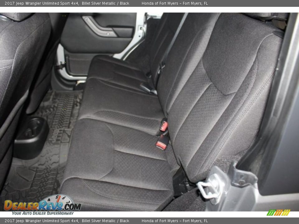 2017 Jeep Wrangler Unlimited Sport 4x4 Billet Silver Metallic / Black Photo #28