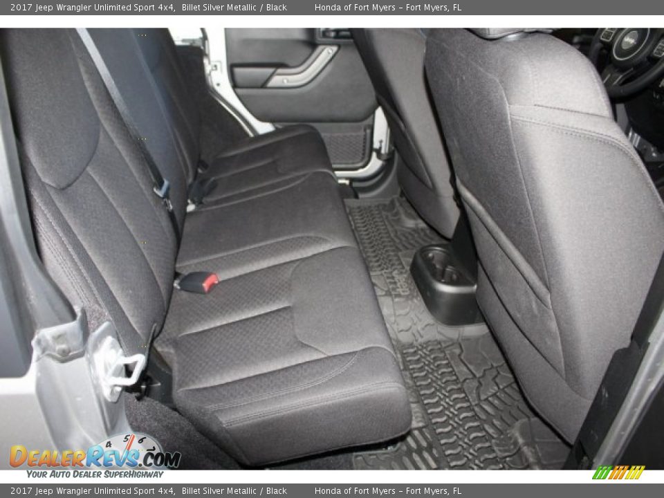 2017 Jeep Wrangler Unlimited Sport 4x4 Billet Silver Metallic / Black Photo #31