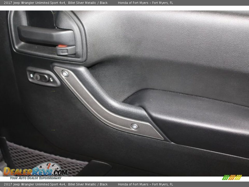2017 Jeep Wrangler Unlimited Sport 4x4 Billet Silver Metallic / Black Photo #32