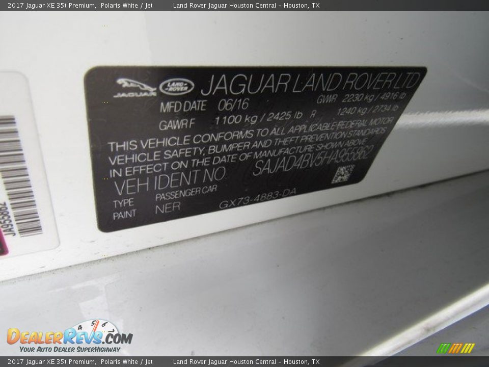 2017 Jaguar XE 35t Premium Polaris White / Jet Photo #21