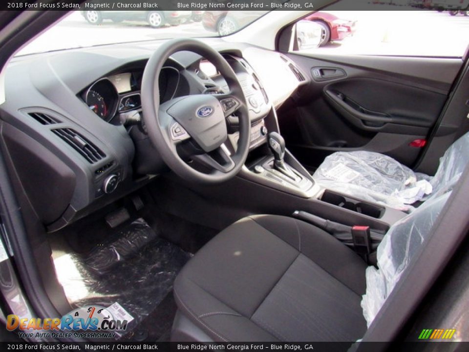 2018 Ford Focus S Sedan Magnetic / Charcoal Black Photo #28