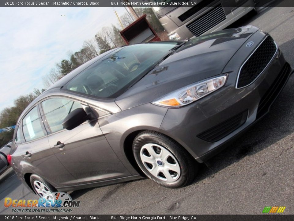 2018 Ford Focus S Sedan Magnetic / Charcoal Black Photo #30