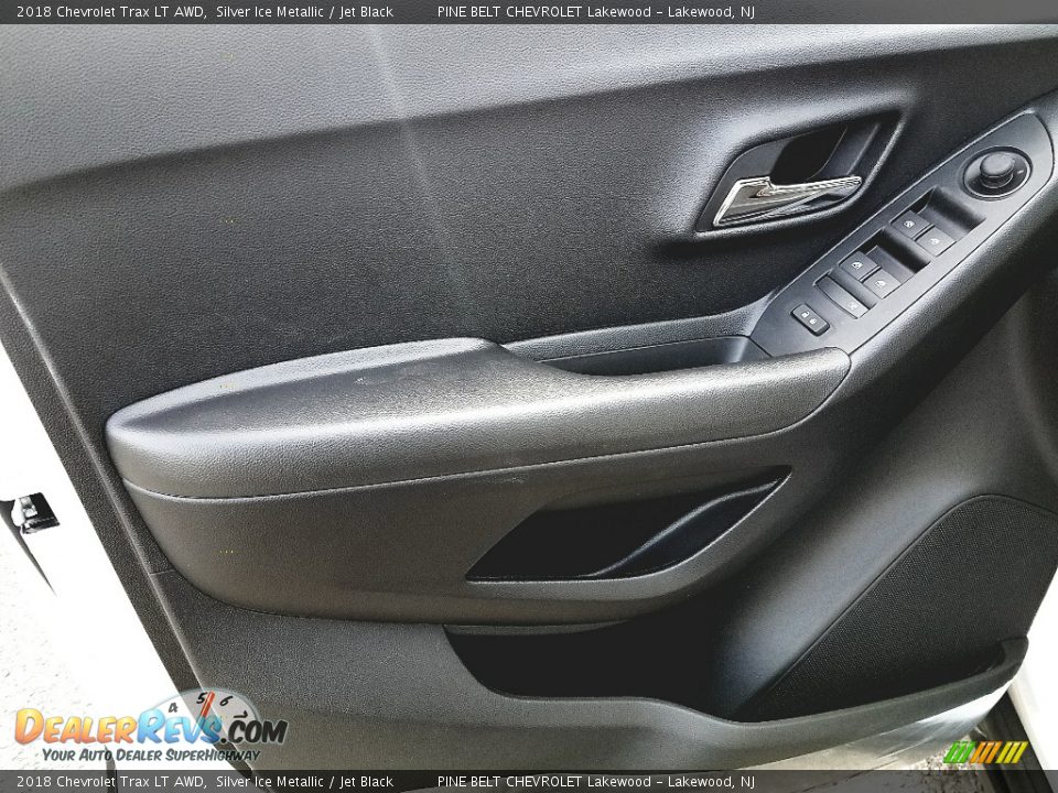2018 Chevrolet Trax LT AWD Silver Ice Metallic / Jet Black Photo #8
