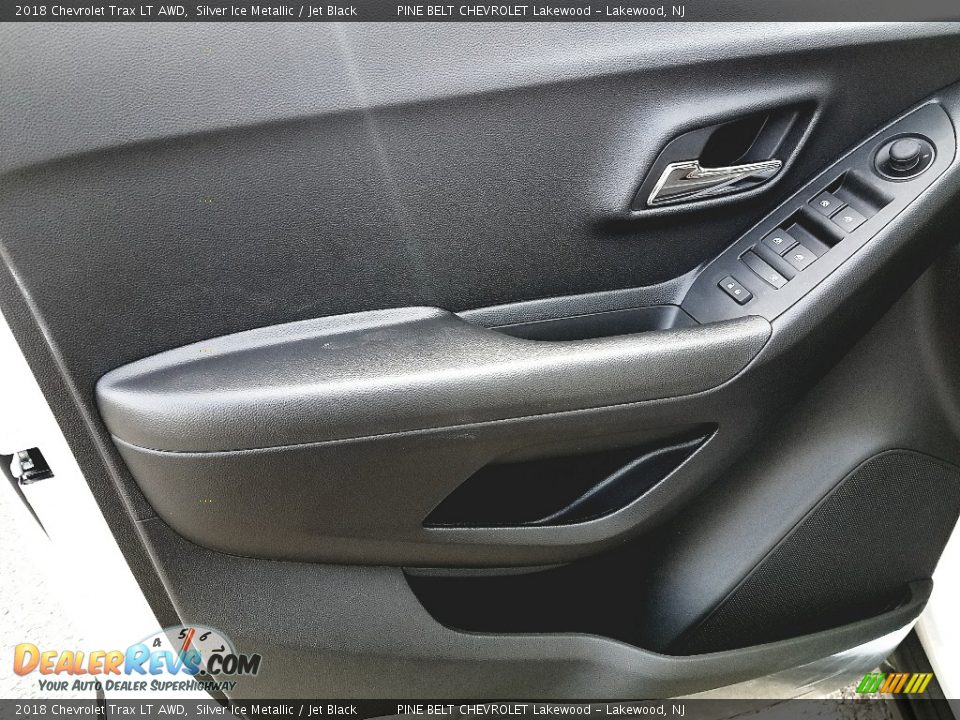 2018 Chevrolet Trax LT AWD Silver Ice Metallic / Jet Black Photo #8